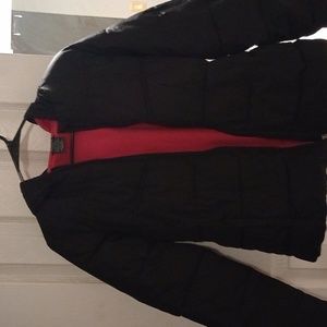 It's a very good jacket for the winter it keeps you warm for the winter